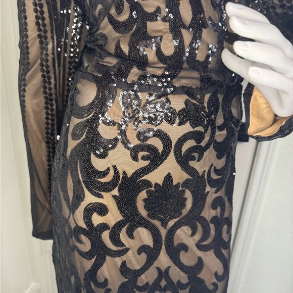 Miss Ord Elegant Black Sequin Evening Gown - Picture 11 of 13